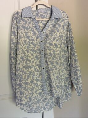 Button-Down Floral Print Shirt with Striped Trim - Light Blue & White